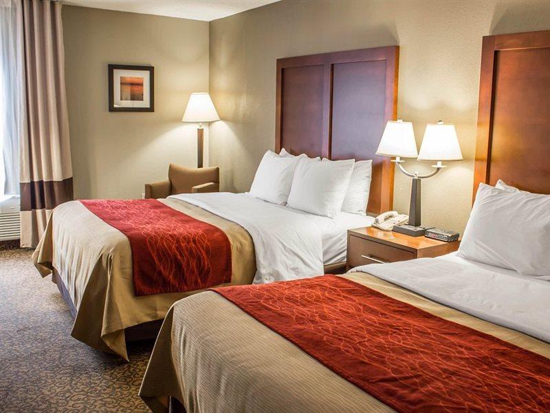 Hotel Clarion Pointe Research Triangle Park Durham Exterior foto