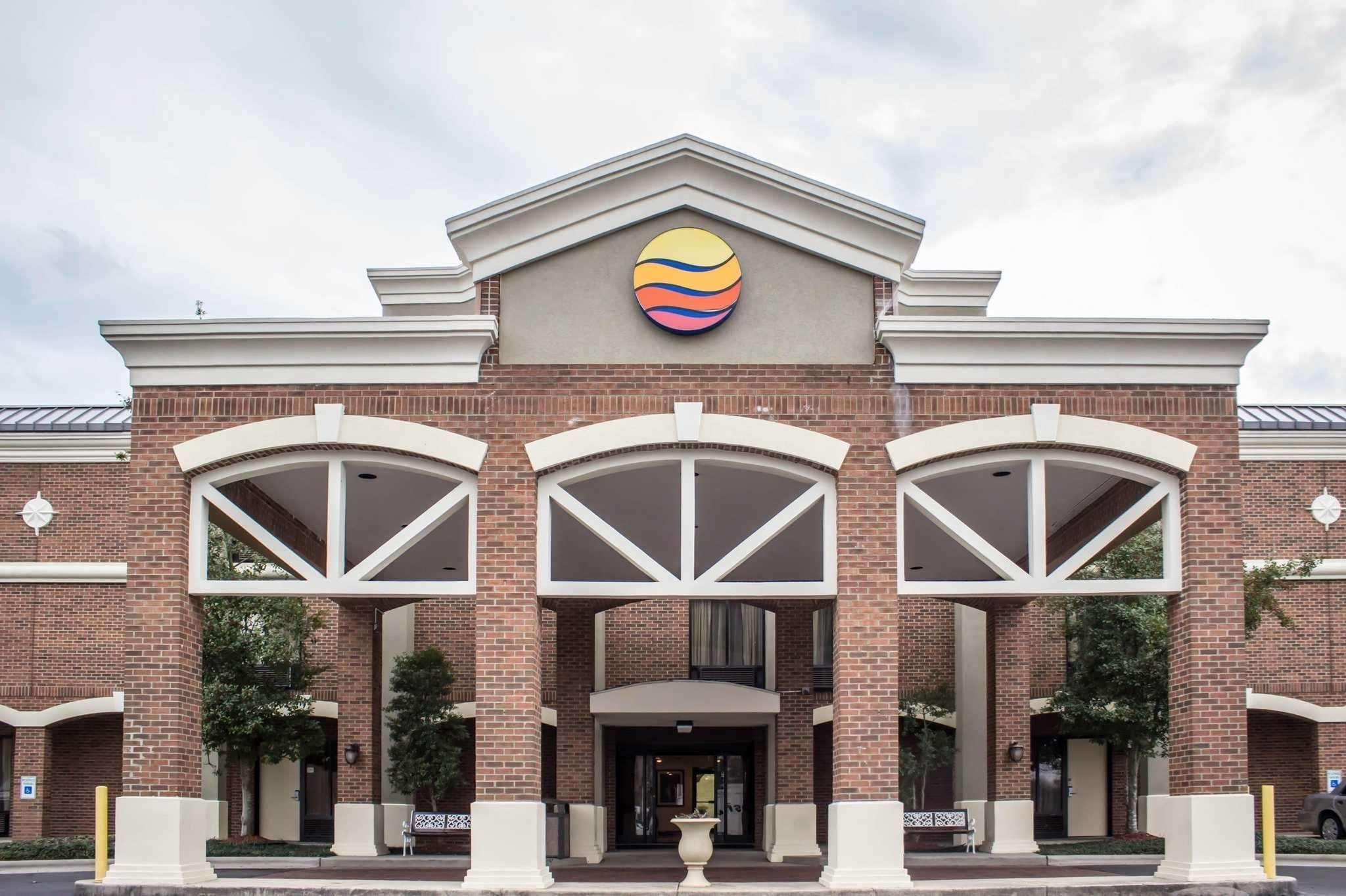 Hotel Clarion Pointe Research Triangle Park Durham Exterior foto