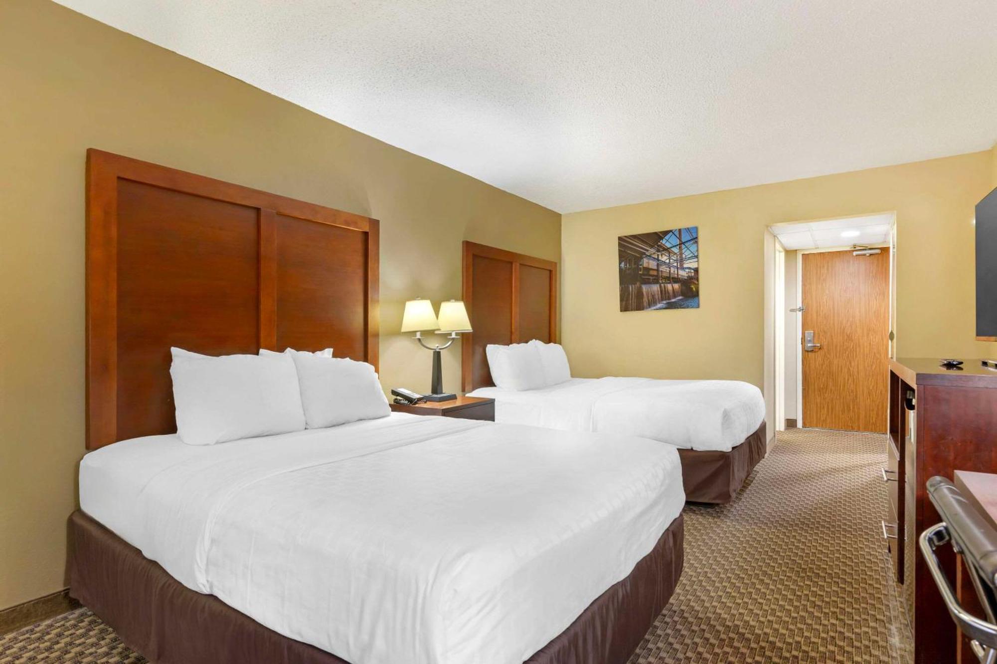 Hotel Clarion Pointe Research Triangle Park Durham Exterior foto