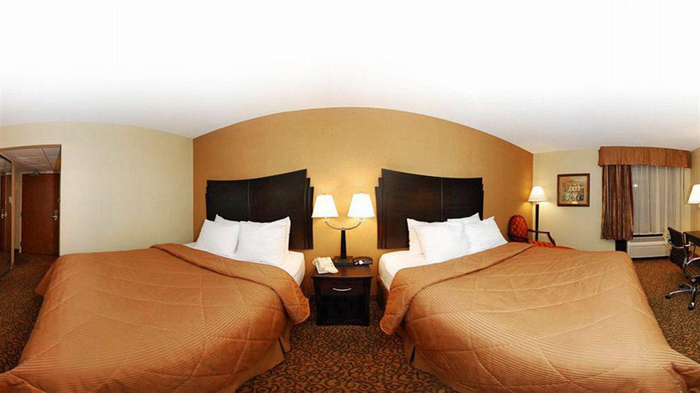 Hotel Clarion Pointe Research Triangle Park Durham Exterior foto